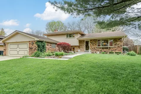 2501 Lynwood St, Morris, IL 60450