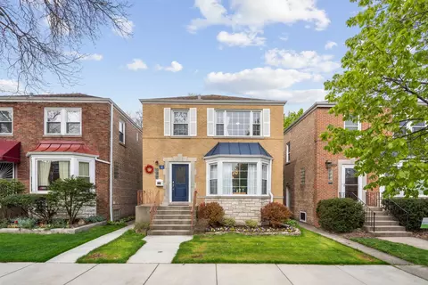 5232 N Virginia Ave, Chicago, IL 60625