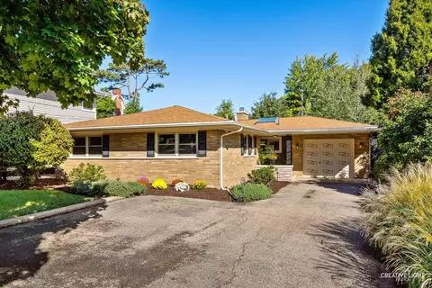 786 Hill Ave, Glen Ellyn, IL 60137