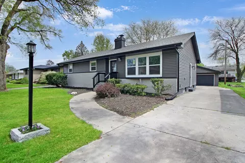 Exterior - 18519 Bock Rd, Lansing, IL 60438 photo 5 of 6