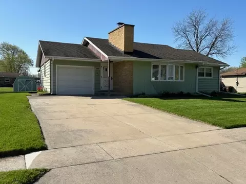 109 Janet Ave, Rochelle, IL 61068