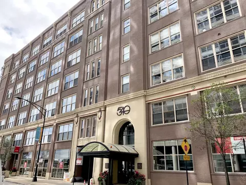 540 N Lake Shore Dr #511, Chicago, IL 60611