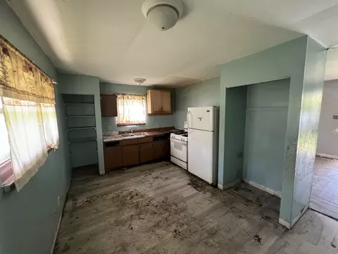 Kitchen - 1148 N Chicago Ave, Kankakee, IL 60901 photo 1 of 1