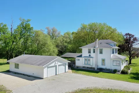 14587 E 4000n Rd, Momence, IL 60954