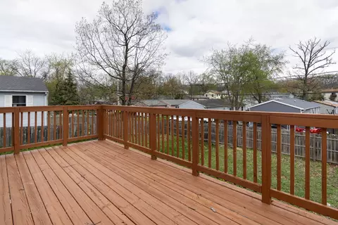 Exterior - 35671 Laurel Ave, Ingleside, IL 60041 photo 2 of 3