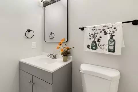 Bath - 35671 Laurel Ave, Ingleside, IL 60041 photo 1 of 3