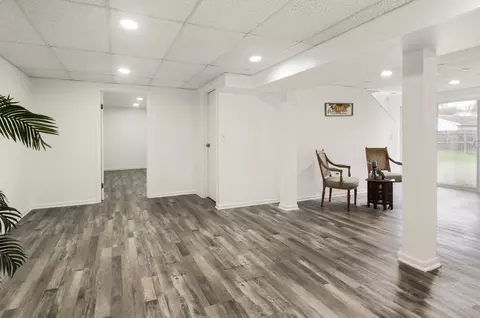 Living - 35671 Laurel Ave, Ingleside, IL 60041 photo 1 of 1