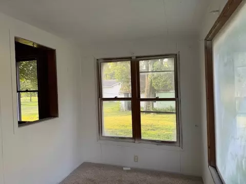 601 W 3rd St, Gilman, IL 60938 photo 10