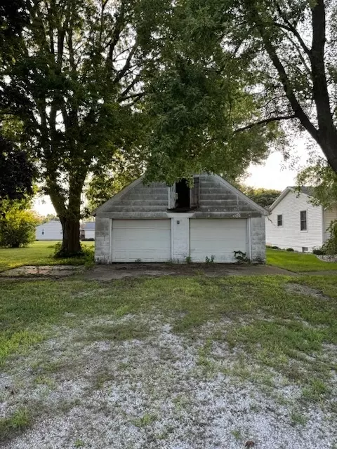 601 W 3rd St, Gilman, IL 60938 photo 8