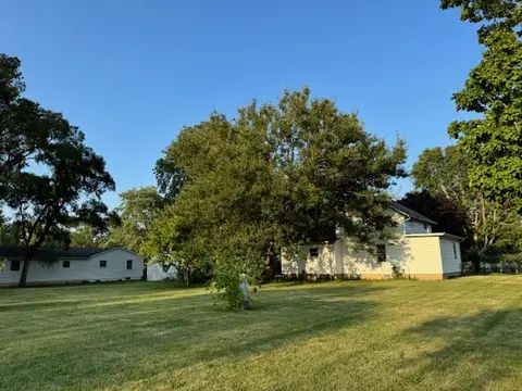 601 W 3rd St, Gilman, IL 60938 photo 4