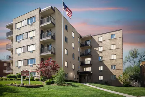 2030 W 111th St #503, Chicago, IL 60643