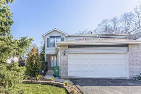 1119 E Treeline Dr, Lockport, IL 60441