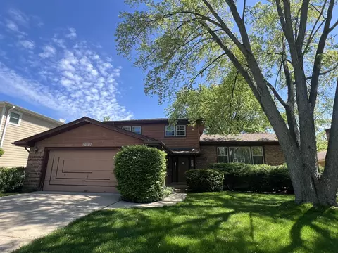 1319 N Walnut Ave, Arlington Heights, IL 60004