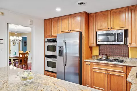 Kitchen - 749 Happ Rd, Northfield, IL 60093 photo 1 of 4