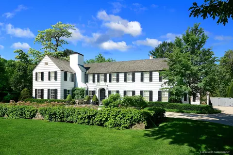 1320 Elm Tree Rd, Lake Forest, IL 60045