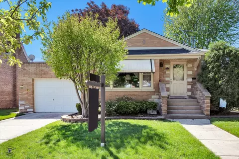 10138 S Saint Louis Ave, Evergreen Park, IL 60805