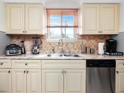 Kitchen - 1809 Maple Ave, Berwyn, IL 60402 photo 4 of 4
