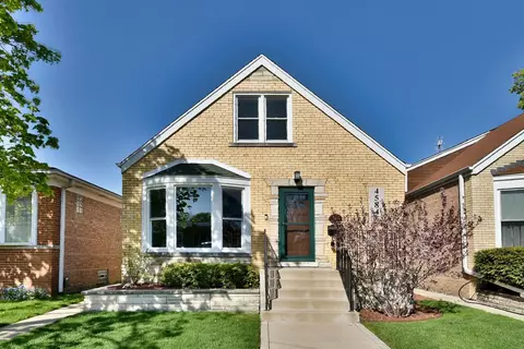 4584 N Merrimac Ave, Chicago, IL 60630