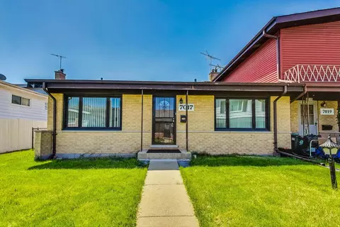 7017 W Carol Ave, Niles, IL 60714