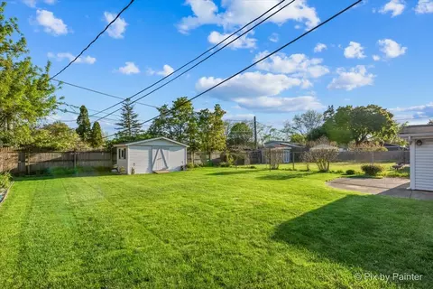 Exterior - 2135 David Dr, Des Plaines, IL 60018 photo 2 of 3