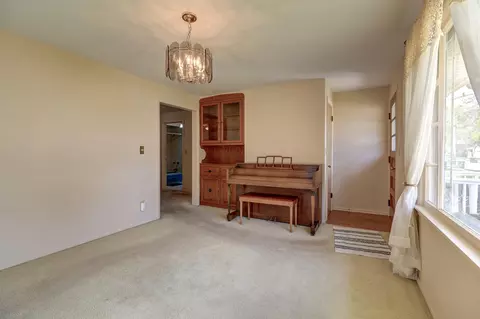 Living - 1205 E 16th St, Sterling, IL 61081 photo 2 of 4