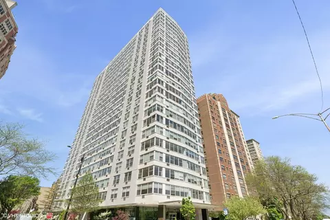 3900 N Lake Shore Dr #10G, Chicago, IL 60613