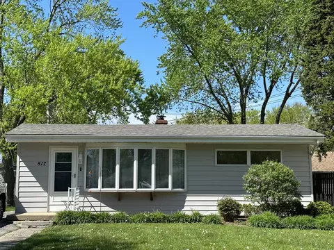 517 Union Ave, Saint Charles, IL 60174