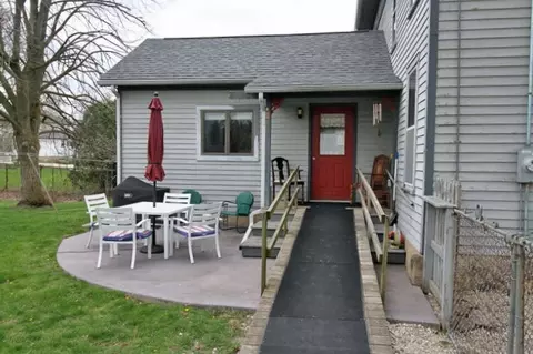 Exterior - 11821 Maple Ave, Hebron, IL 60034 photo 3 of 7