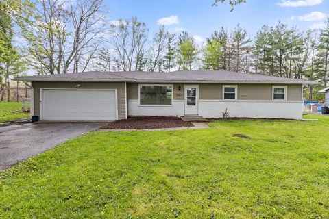 1917 Juniper Ln, Loves Park, IL 61111