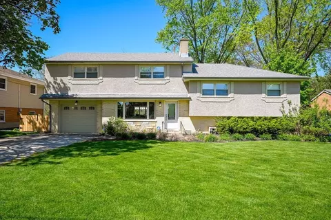 1710 Wilmette St, Wheaton, IL 60187