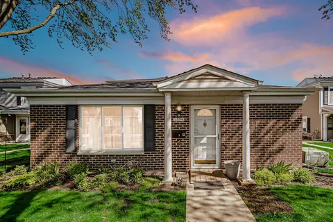 1554 Quaker Ln, Prospect Heights, IL 60070