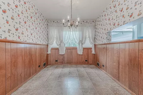 Dining - 3103 Dove Ct, Rolling Meadows, IL 60008 photo 2 of 2