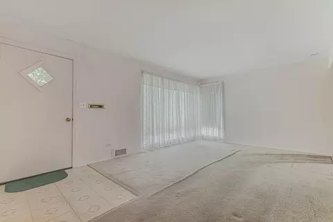 Living - 3103 Dove Ct, Rolling Meadows, IL 60008 photo 1 of 5