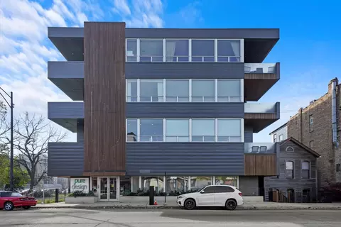 1750 N Clybourn Ave #201, Chicago, IL 60614