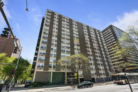 3033 N Sheridan Rd #610, Chicago, IL 60657