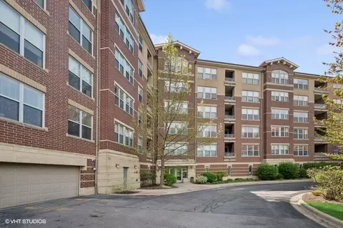 9350 Skokie Blvd #511, Skokie, IL 60077