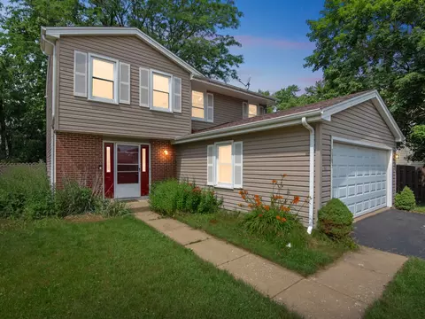 2385 Dogwood Ln, Aurora, IL 60504
