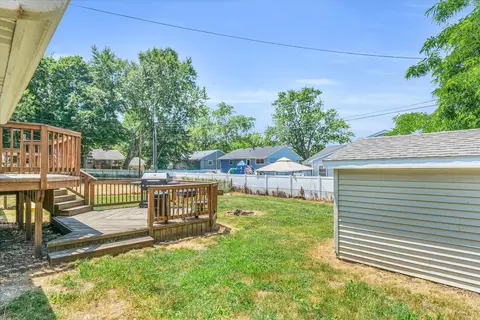 Exterior - 1009 Centennial Dr, Champaign, IL 61821 photo 5 of 8