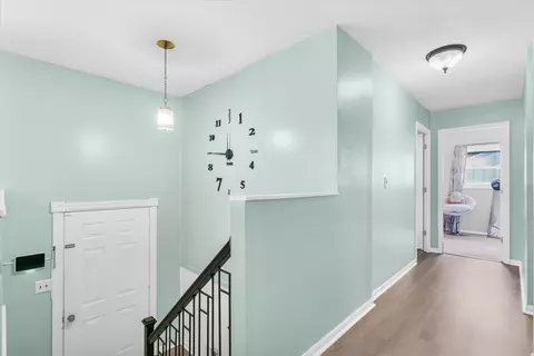 Entry Way - 1009 Centennial Dr, Champaign, IL 61821 photo 2 of 4
