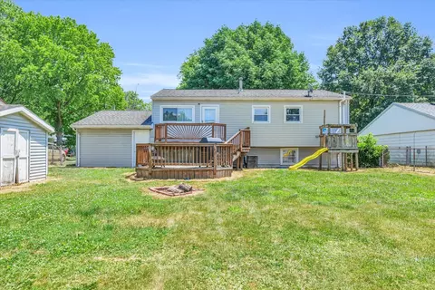 Exterior - 1009 Centennial Dr, Champaign, IL 61821 photo 7 of 8