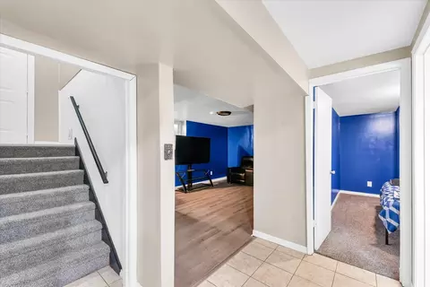 Entry Way - 1009 Centennial Dr, Champaign, IL 61821 photo 3 of 4