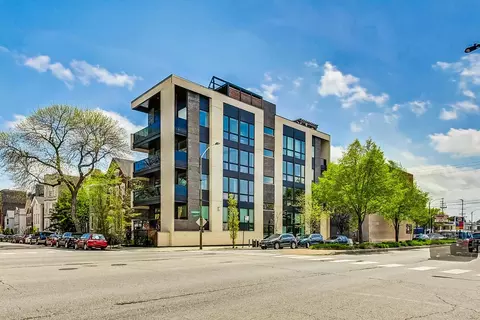 1533 W Superior St #2, Chicago, IL 60642