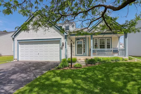 2326 Nantucket Ln, Elgin, IL 60123