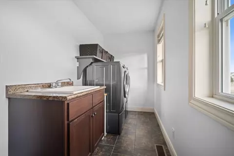 5204 Longfield Rd, Bloomington, IL 61705 photo 31