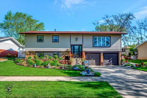 6148 Victoria Dr, Oak Forest, IL 60452