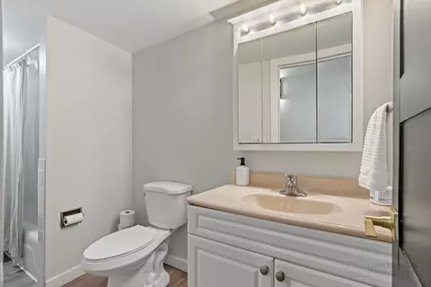 Bath - 100 S Main St #13, Algonquin, IL 60102 photo 1 of 1