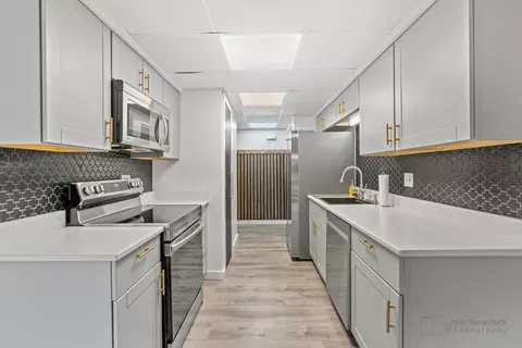 Kitchen - 100 S Main St #13, Algonquin, IL 60102 photo 1 of 4