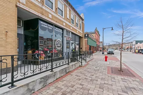 Exterior - 100 S Main St #13, Algonquin, IL 60102 photo 3 of 4