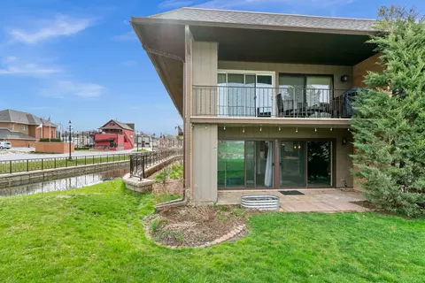 100 S Main St #13, Algonquin, IL 60102