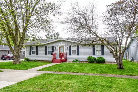 507 W Ash St, Fairbury, IL 61739